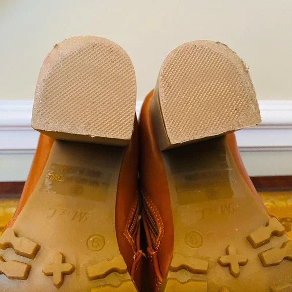 M&L Mango Rugged Biker Block Heel Zippered Lug Sole Ankle Bootie Boots Size 9 - Picture 11 of 11